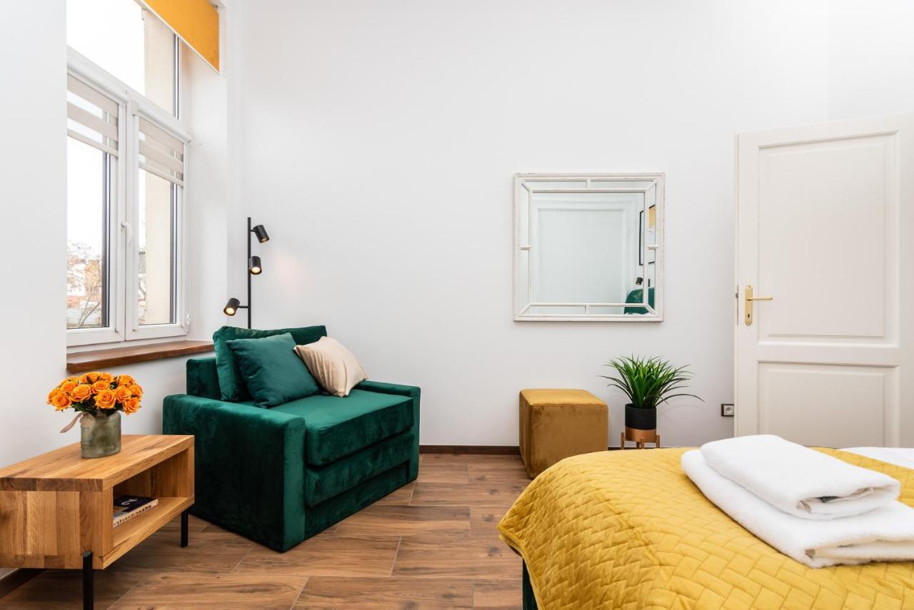Premium Splendid Old Town Suites - By Upstairs Краков Экстерьер фото